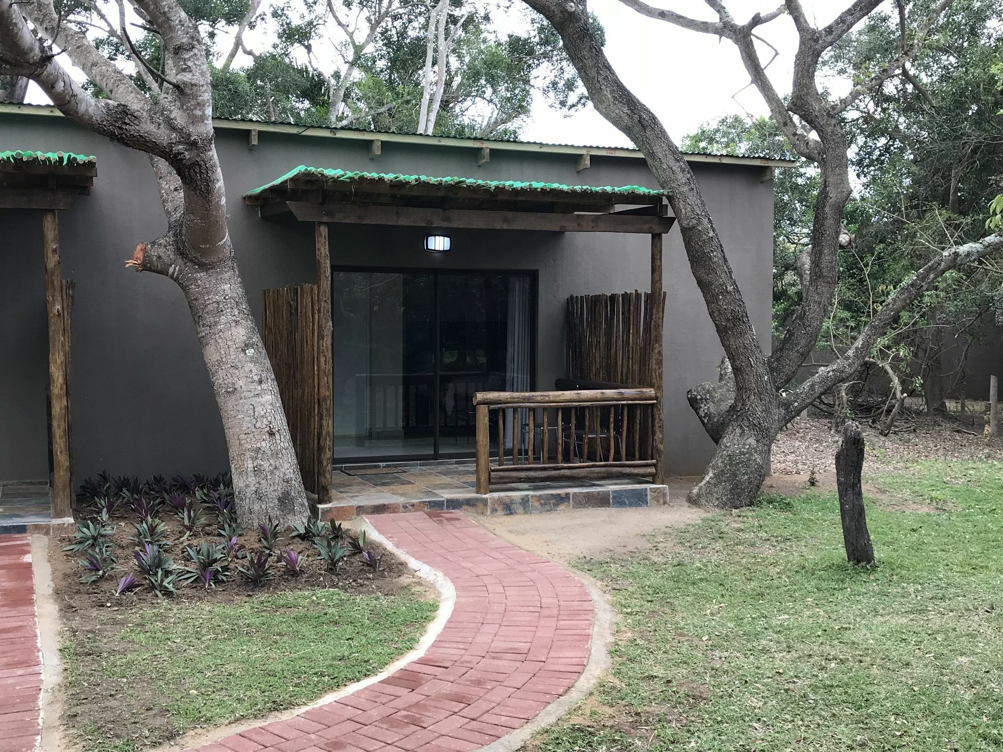 Emdoneni Lodge Hluhluwe Buitenkant foto