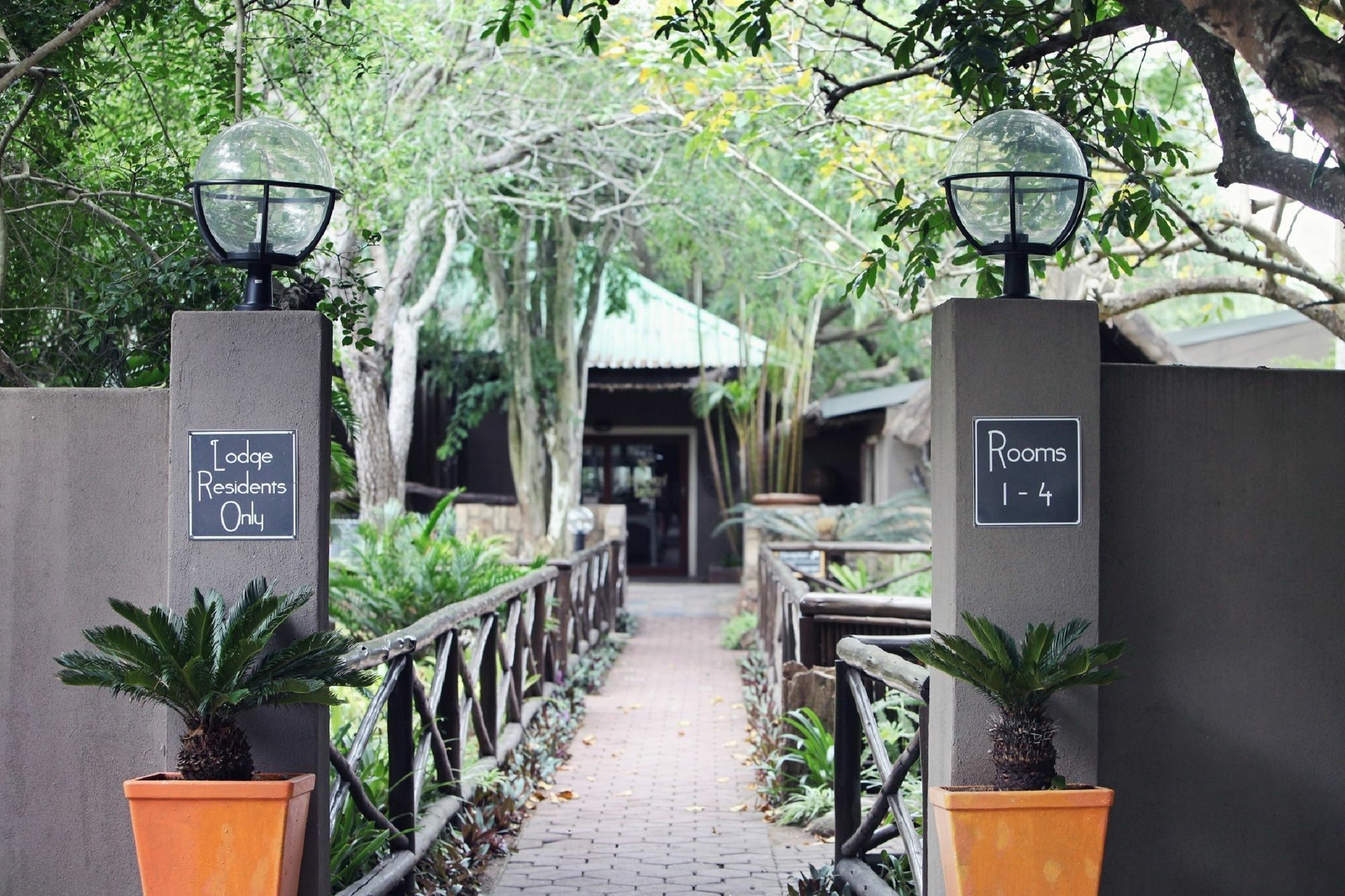 Emdoneni Lodge Hluhluwe Buitenkant foto